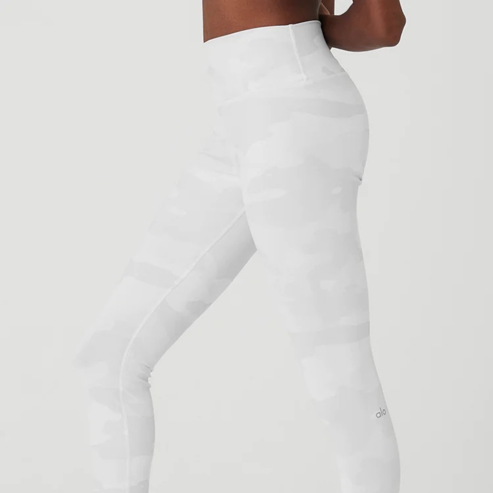 High-Waist Camo Vapor Legging in white camouflage